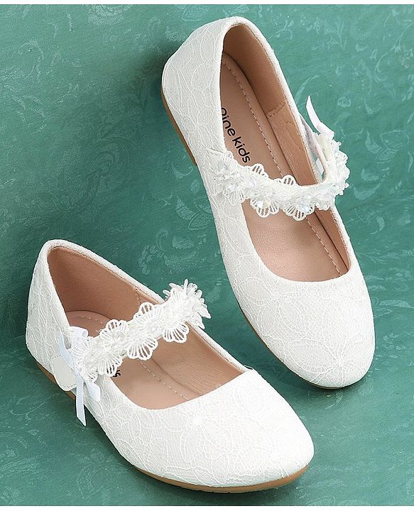 Pine Kids Velcro Closure Bellies with Flower Applique - White