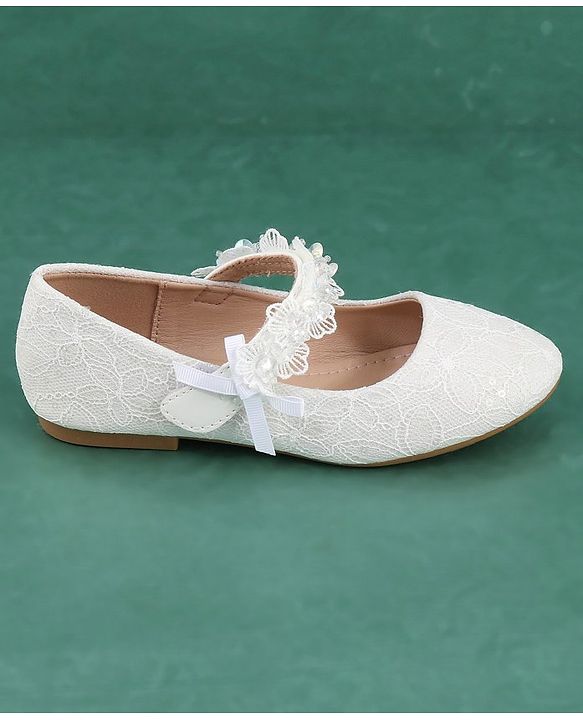 Pine Kids Velcro Closure Bellies with Flower Applique - White