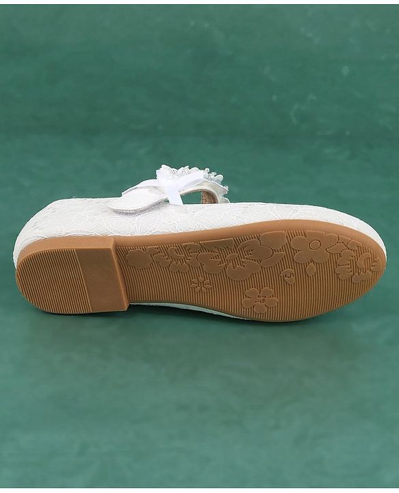 Pine Kids Velcro Closure Bellies with Flower Applique - White