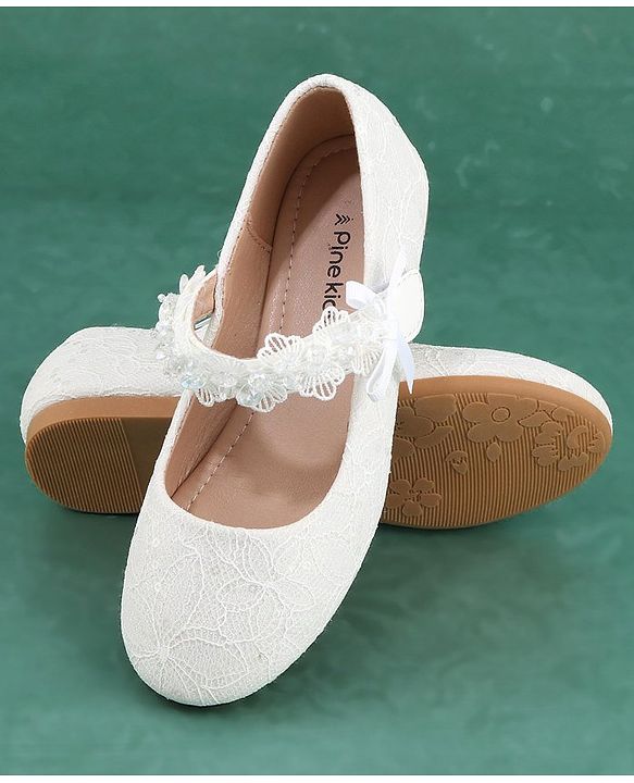 Pine Kids Velcro Closure Bellies with Flower Applique - White