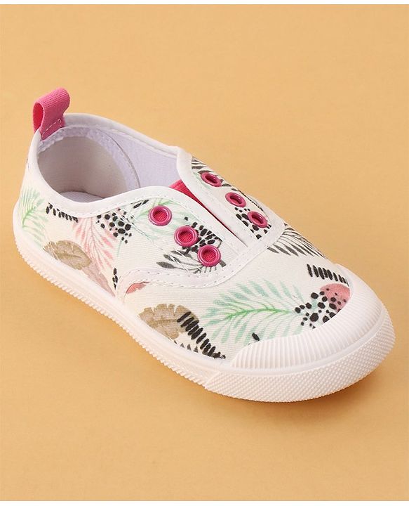 Cute Walk by Babyhug Slip On Style Casual Shoes Leaf Print - White