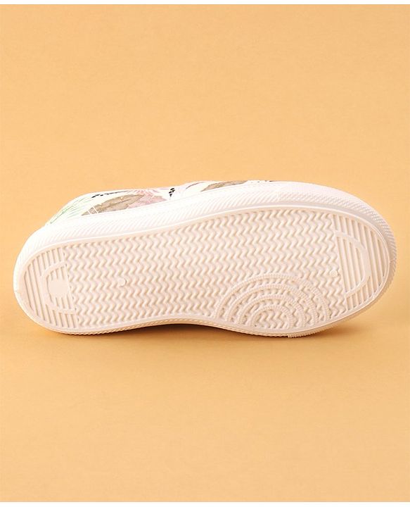 Cute Walk by Babyhug Slip On Style Casual Shoes Leaf Print - White