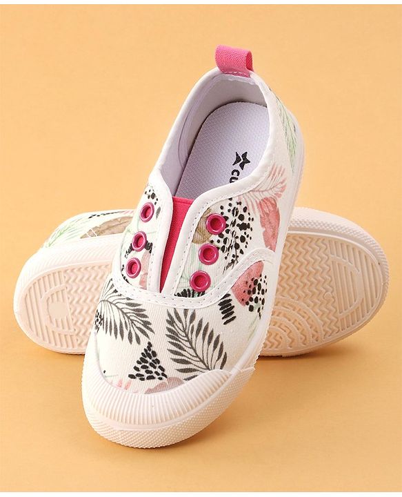Cute Walk by Babyhug Slip On Style Casual Shoes Leaf Print - White
