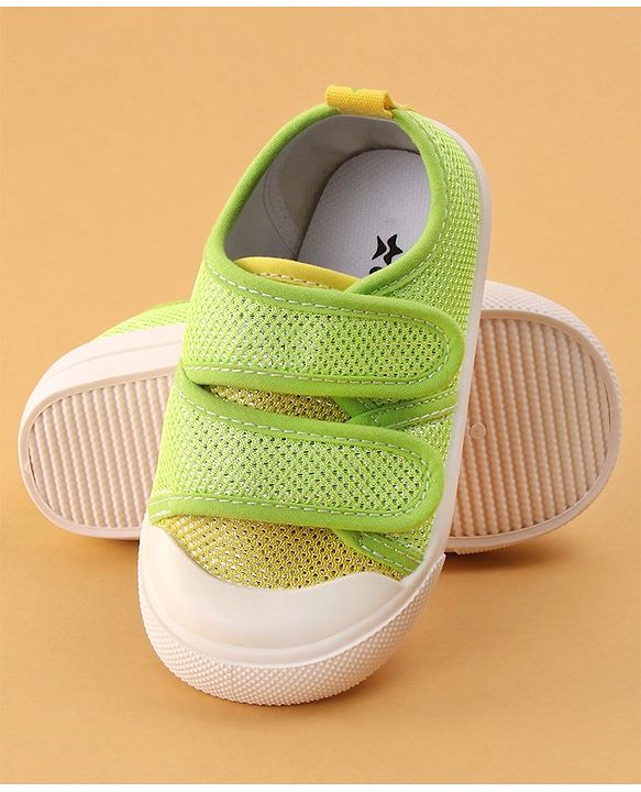 Cute Walk by Babyhug Casual Shoes with Velcro Closure - Green