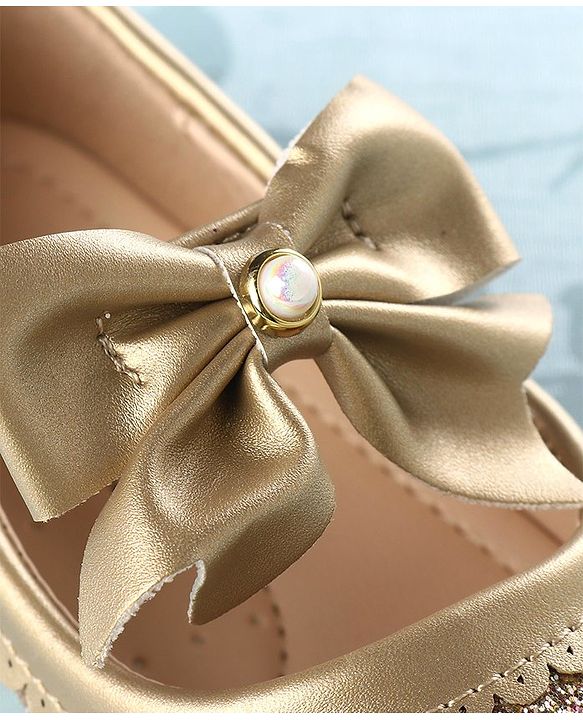 Cute Walk by Babyhug Velcro Closure Bellies with Bow - Golden