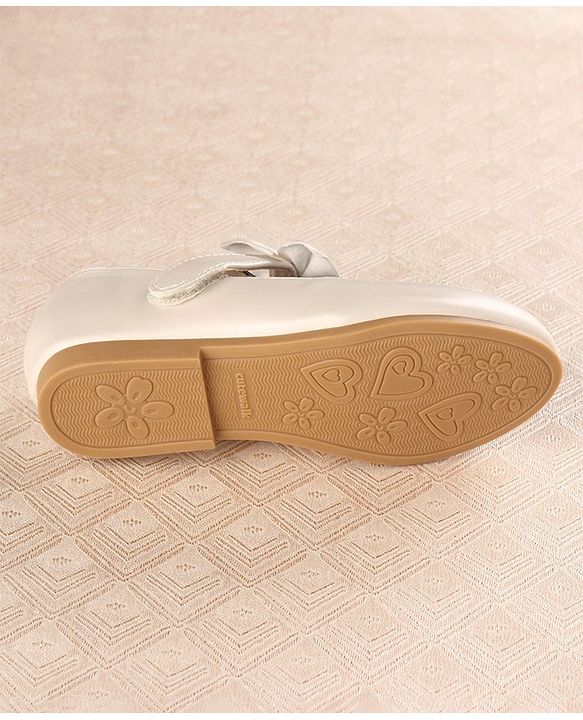 Cute Walk by Babyhug Slip On Bellies with Bow Applique - Beige