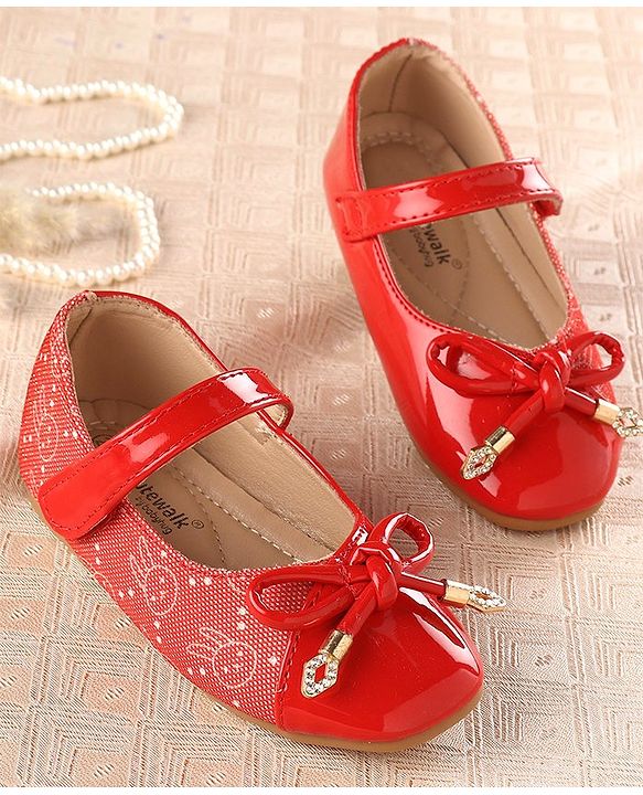 Cute Walk by Babyhug Velcro Closure Bellies with Bow - Red