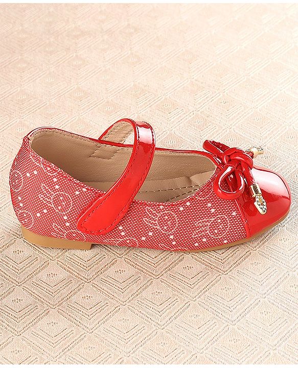 Cute Walk by Babyhug Velcro Closure Bellies with Bow - Red