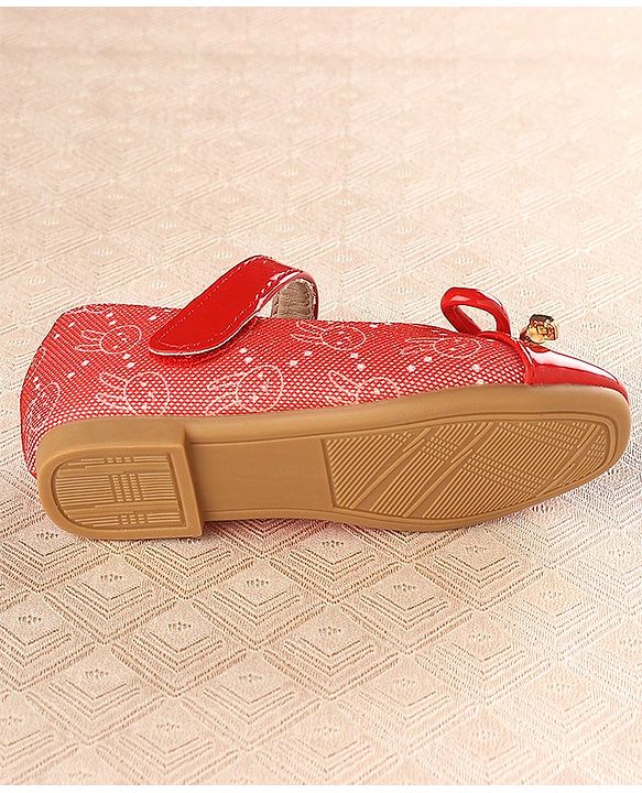 Cute Walk by Babyhug Velcro Closure Bellies with Bow - Red