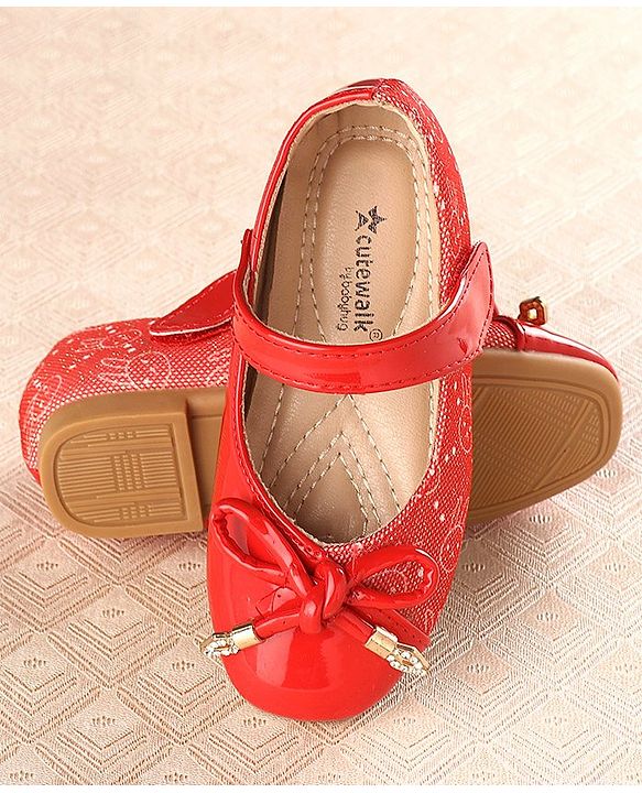 Cute Walk by Babyhug Velcro Closure Bellies with Bow - Red