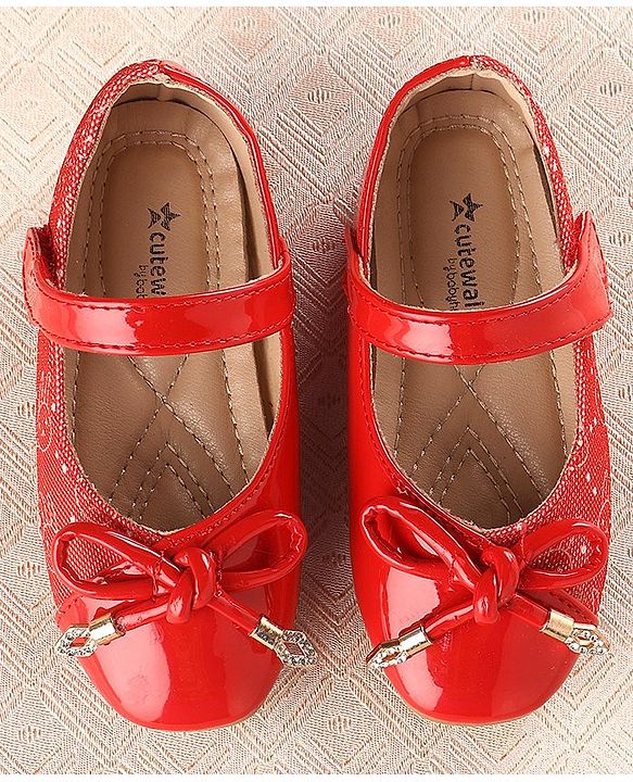 Cute Walk by Babyhug Velcro Closure Bellies with Bow - Red