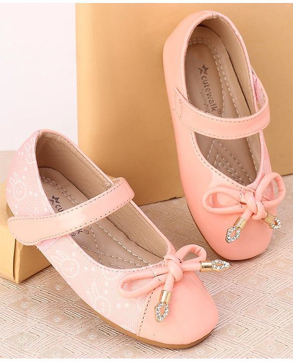Cute Walk by Babyhug Velcro Closure Bellies with Bow - Red