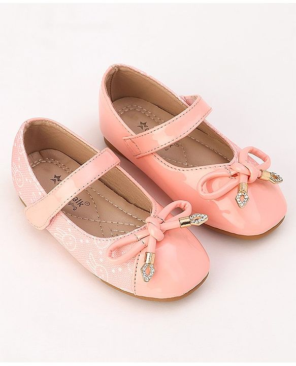 Cute Walk by Babyhug Velcro Closure Bellies with Bow - Red