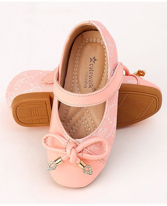 Cute Walk by Babyhug Velcro Closure Bellies with Bow - Red