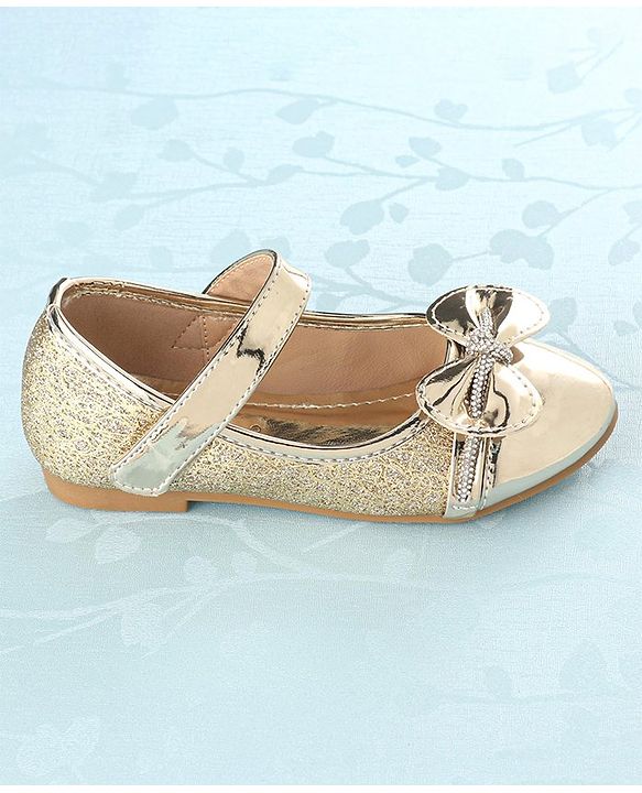 Cute Walk by Babyhug Front Strap Closure Bellies with Bow Applique - Golden