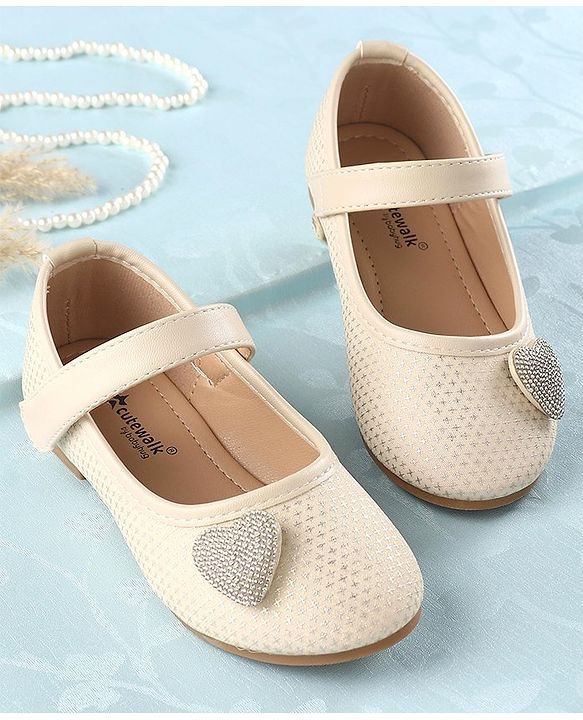 Cute Walk by Babyhug Velcro Closure Bellies with Heart Applique - Beige