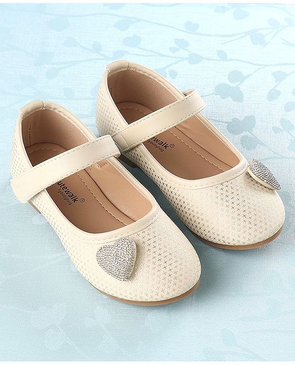 Cute Walk by Babyhug Velcro Closure Bellies with Heart Applique - Beige