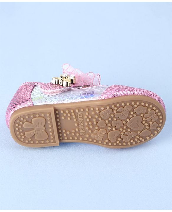 Cute Walk by Babyhug Bellies with Velcro Closure - Pink