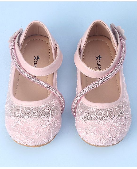 Cute Walk by Babyhug Bellies with Velcro Closure and Stud Applique - Pink