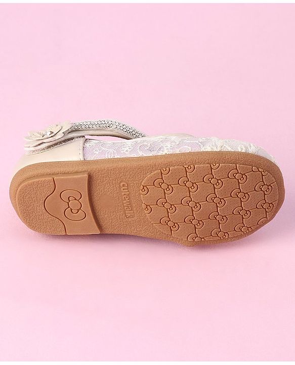 Cute Walk by Babyhug Bellies with Velcro Closure and Stud Applique - Pink