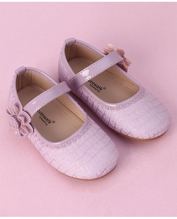 Cute Walk by Babyhug Velcro Closure Bellies with Floral Applique & Checked Pattern - Pink