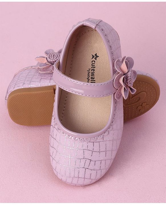 Cute Walk by Babyhug Velcro Closure Bellies with Floral Applique & Checked Pattern - Pink