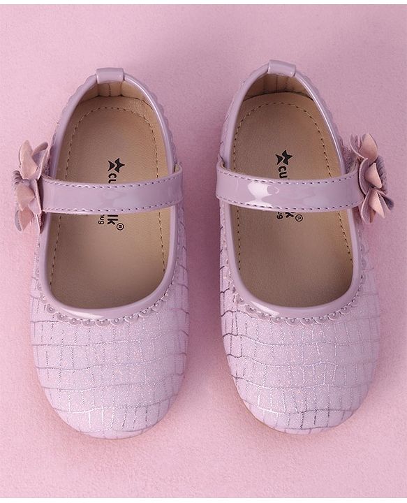 Cute Walk by Babyhug Velcro Closure Bellies with Floral Applique & Checked Pattern - Pink