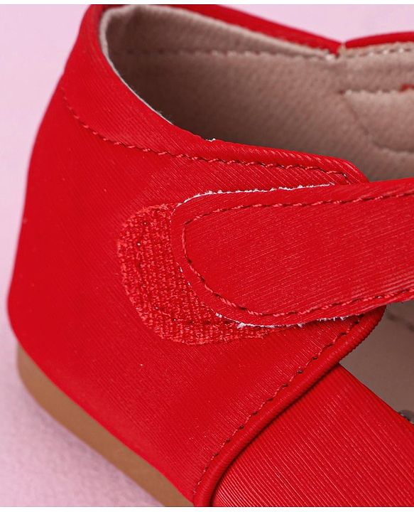 Cute Walk by Babyhug Bellies with Velcro Closure & Bow Applique - Red