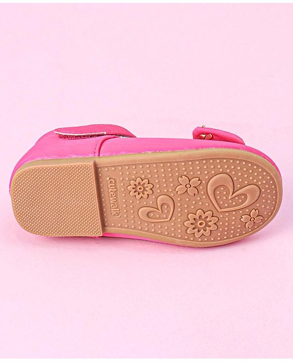 Cute Walk by Babyhug Bellies with Velcro Closure & Bow Applique - Fuchsia