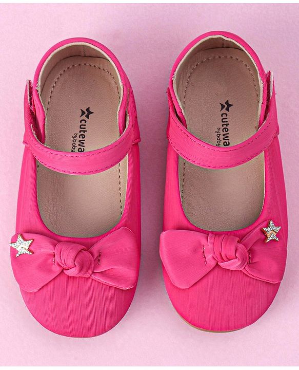 Cute Walk by Babyhug Bellies with Velcro Closure & Bow Applique - Fuchsia