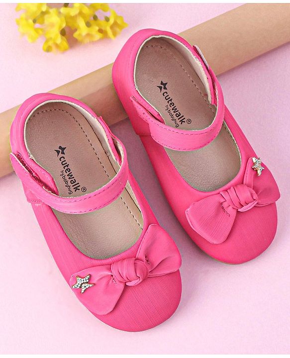 Cute Walk by Babyhug Bellies with Velcro Closure & Bow Applique - Fuchsia