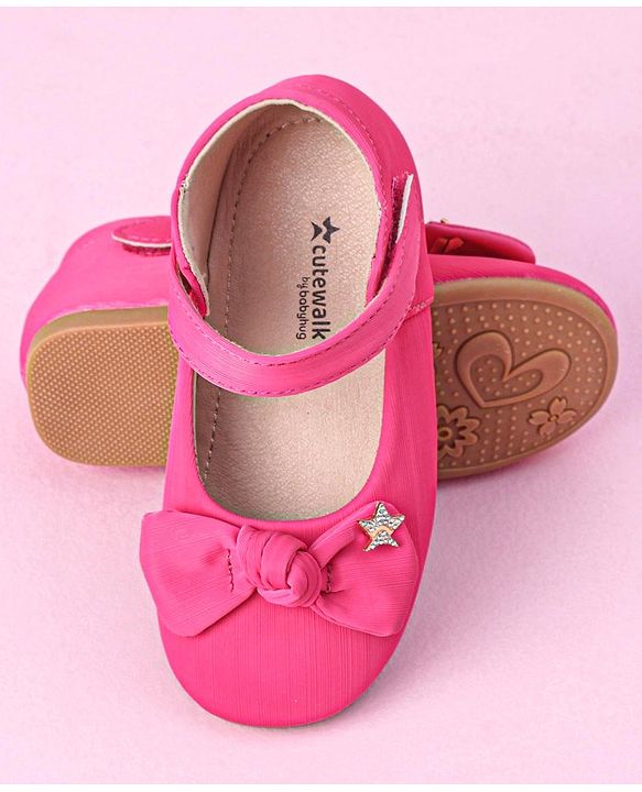 Cute Walk by Babyhug Bellies with Velcro Closure & Bow Applique - Fuchsia