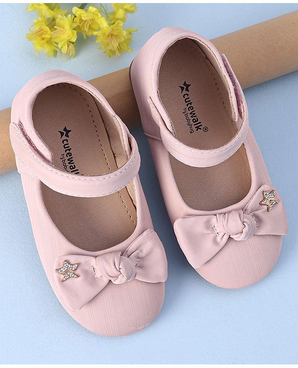 Cute Walk by Babyhug Bellies with Velcro Closure & Bow Applique - Fuchsia