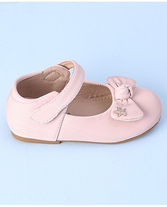 Cute Walk by Babyhug Bellies with Velcro Closure & Bow Applique - Fuchsia