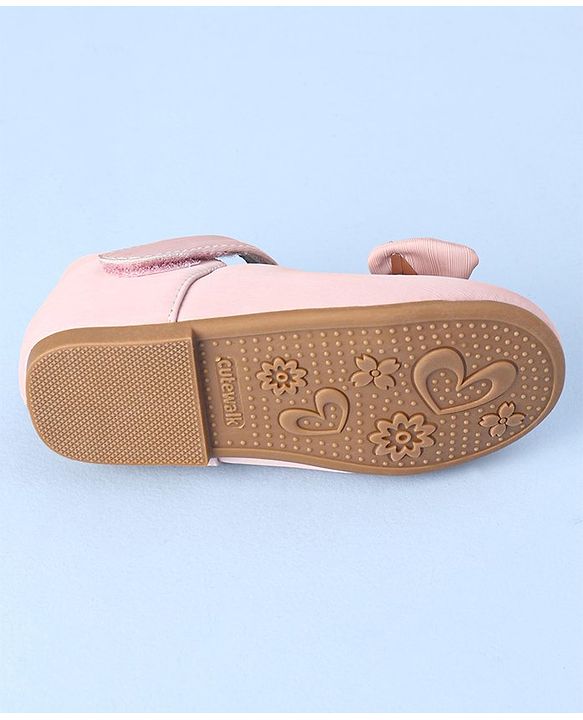 Cute Walk by Babyhug Bellies with Velcro Closure & Bow Applique - Fuchsia