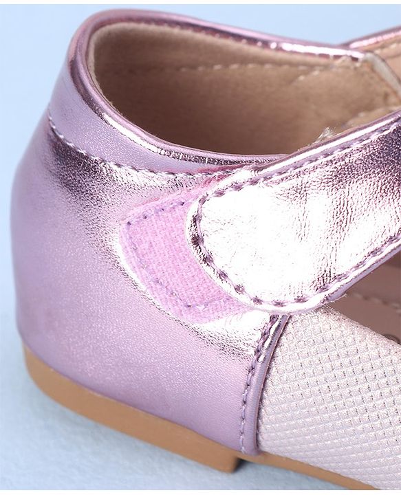 Cute Walk by Babyhug Velcro Closure Shimmer Striped Bellies with Bow Applique - Pink
