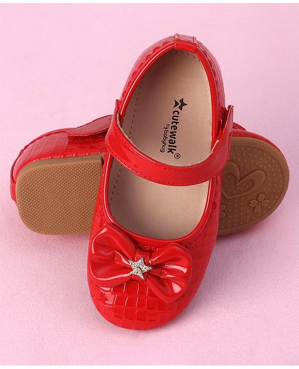 Cute Walk by Babyhug Velcro Closure Bellies with Bow Applique - Red