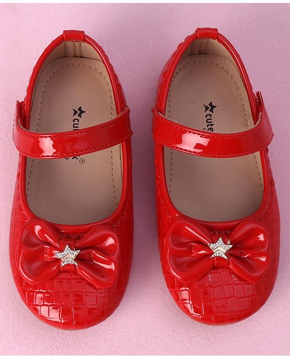 Cute Walk by Babyhug Velcro Closure Bellies with Bow Applique - Red