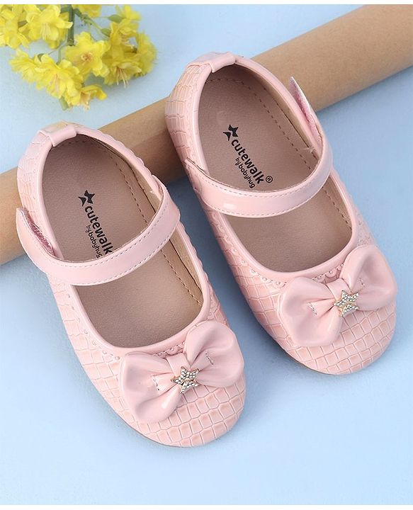 Cute Walk by Babyhug Velcro Closure Bellies with Bow Applique - Pink