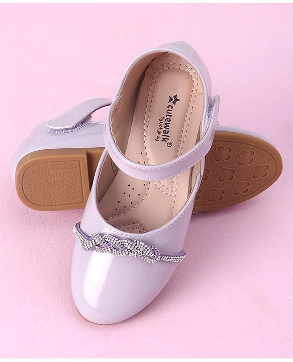 Cute Walk by Babyhug Velcro Closure Shimmer Solid Bellies - Golden