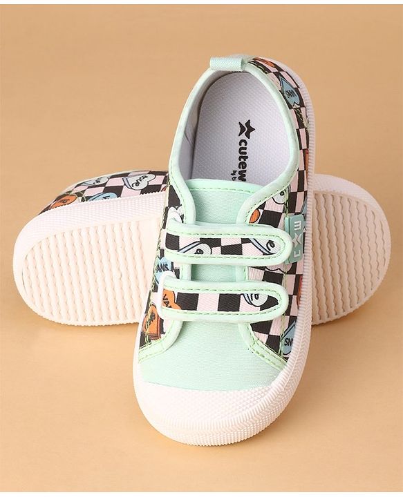 Cute Walk by Babyhug Velcro Closure Checked Casual Shoes - Green