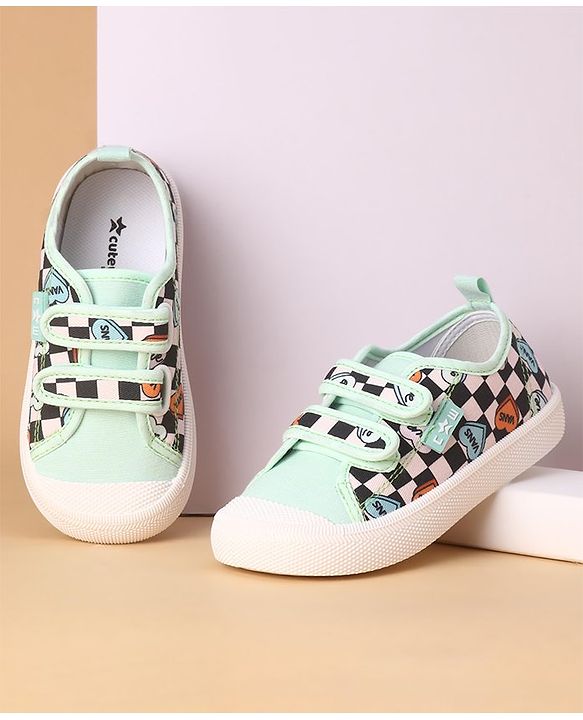 Cute Walk by Babyhug Velcro Closure Checked Casual Shoes - Green