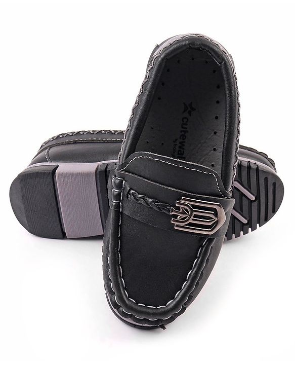 Cute Walk by Babyhug Slip On Solid Formal & Partywear Shoes with Chain Applique - Black