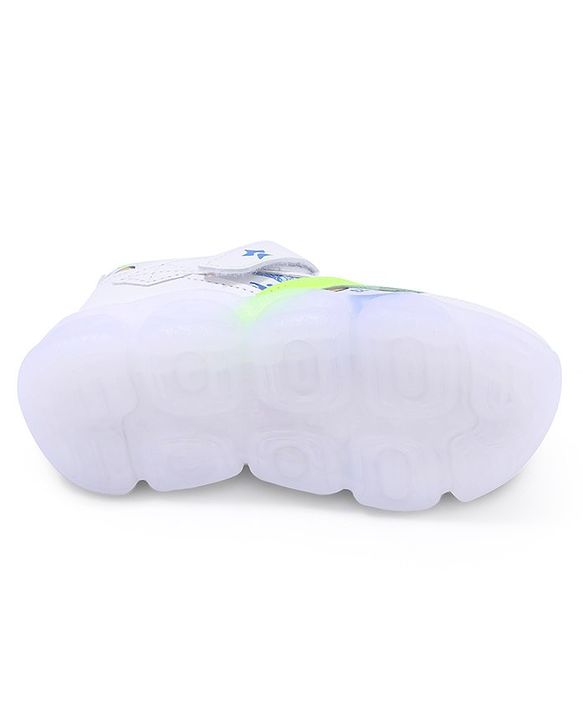 Cute Walk by Babyhug Velcro Closure Sneakers - White & Green