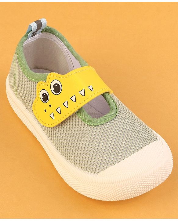 Cute Walk by Babyhug Velcro Closure Casual Shoes - Green