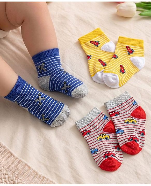 Cute Walk By Babyhug Cotton Anti Bacterial Ankle Length Socks Car & Rocket Design Pack Of 3- Lavender Pink & Blue