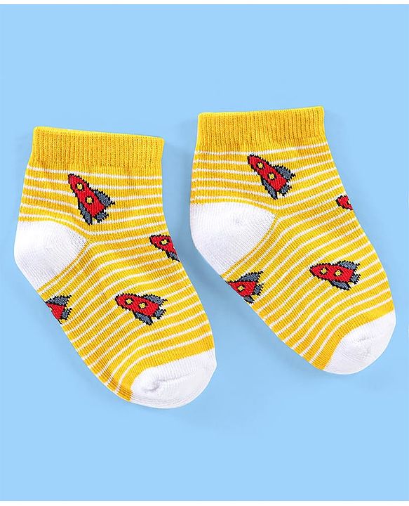 Cute Walk By Babyhug Cotton Anti Bacterial Ankle Length Socks Car & Rocket Design Pack Of 3- Lavender Pink & Blue