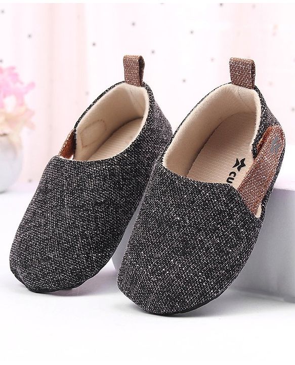 Cute Walk by Babyhug Booties with Velcro Closure - Black