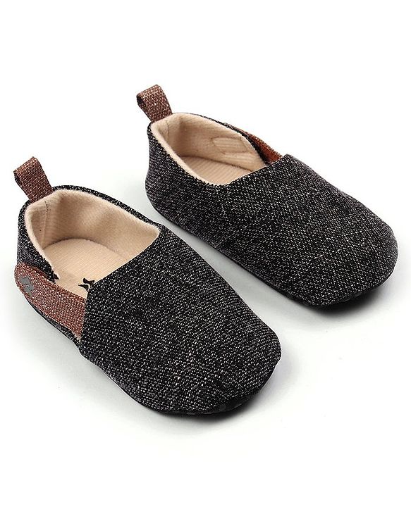 Cute Walk by Babyhug Booties with Velcro Closure - Black