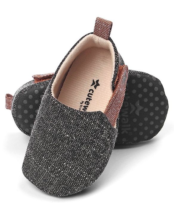 Cute Walk by Babyhug Booties with Velcro Closure - Black